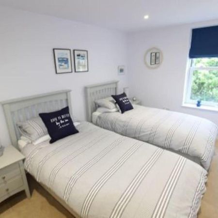 Middle Chine - 2 Bedroom Holiday Home Bournemouth Zewnętrze zdjęcie