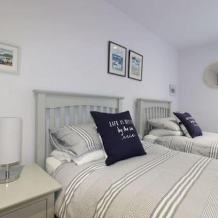 Middle Chine - 2 Bedroom Holiday Home Bournemouth Zewnętrze zdjęcie
