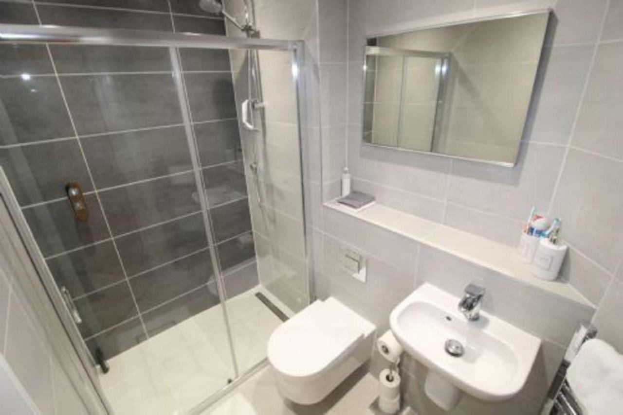 Middle Chine - 2 Bedroom Holiday Home Bournemouth Zewnętrze zdjęcie